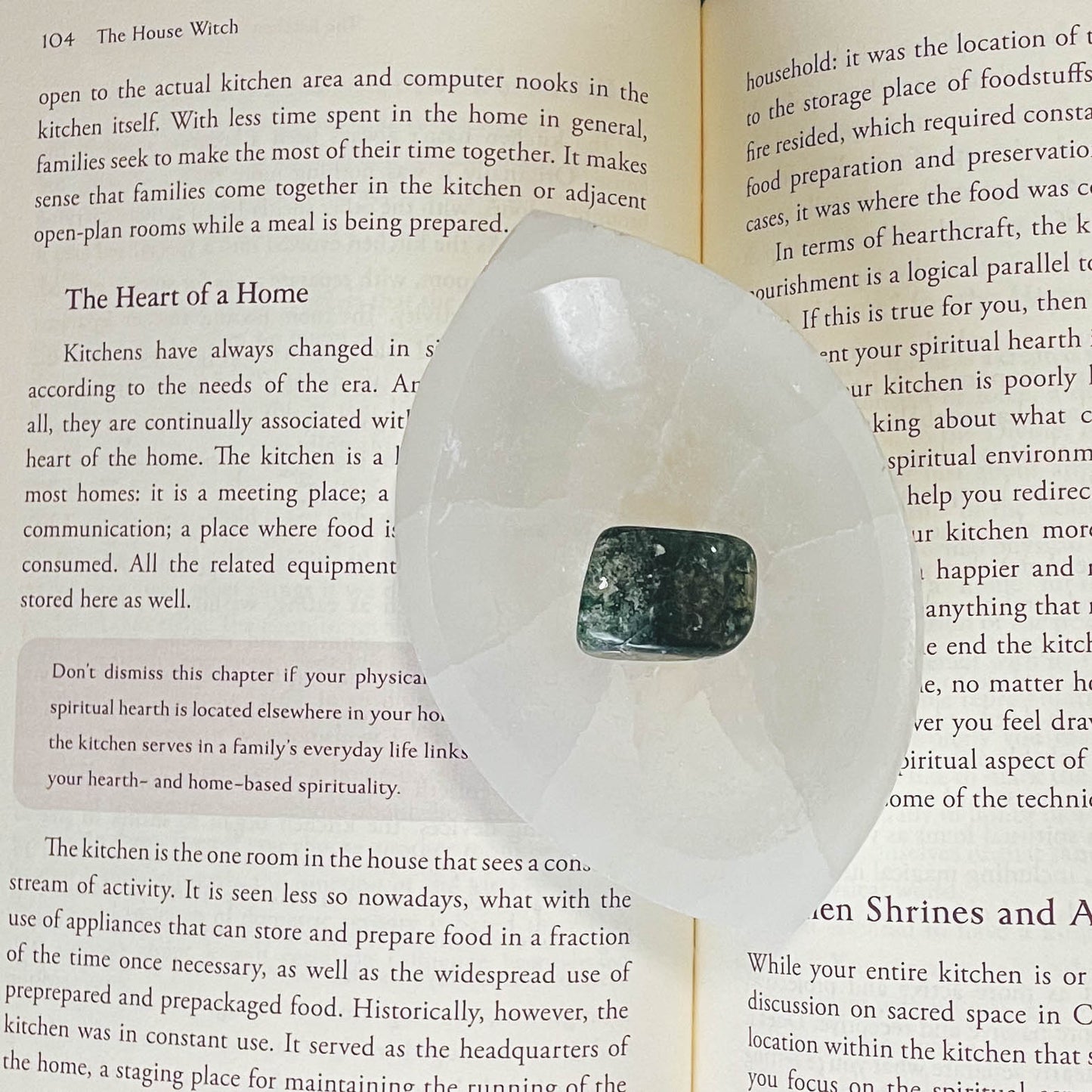 House Witch: Rituals and Spells for Hearth & Home