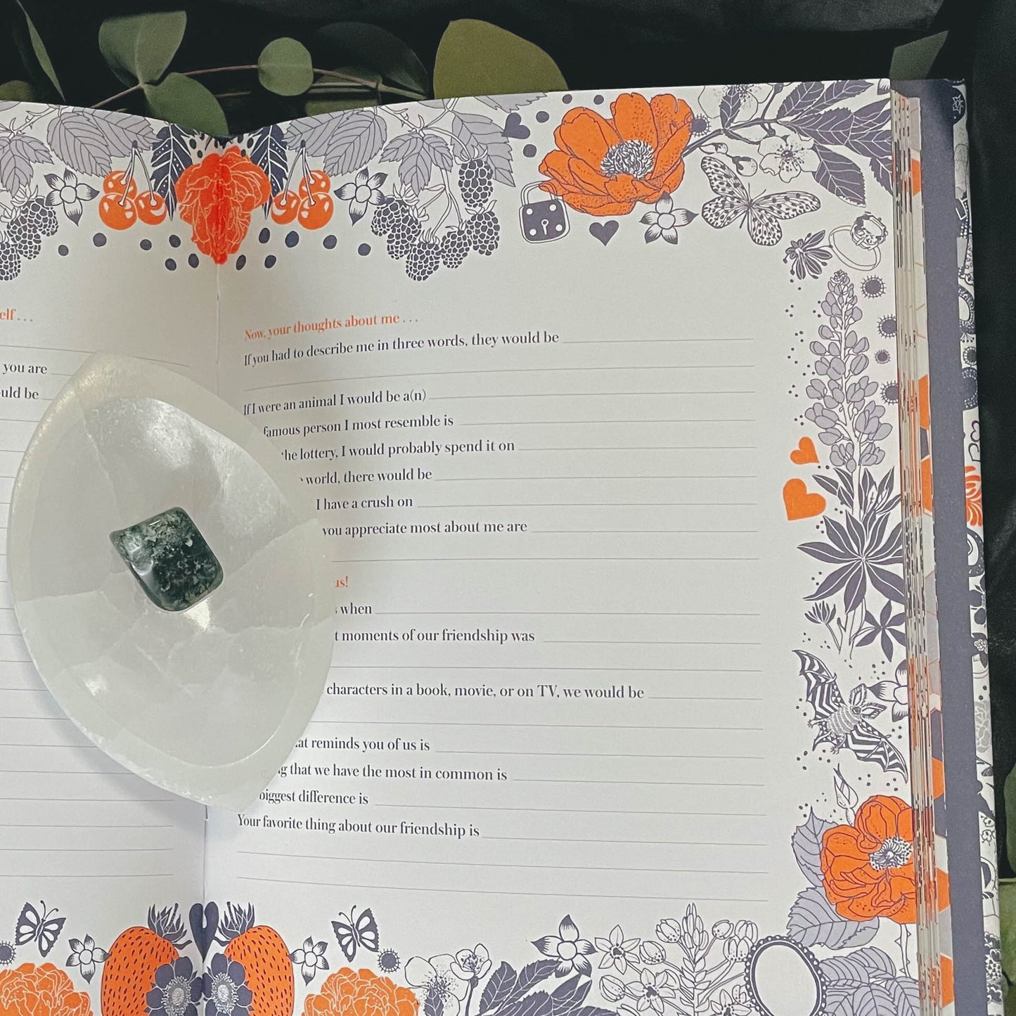 Friendship: A Fill-In Keepsake Journal