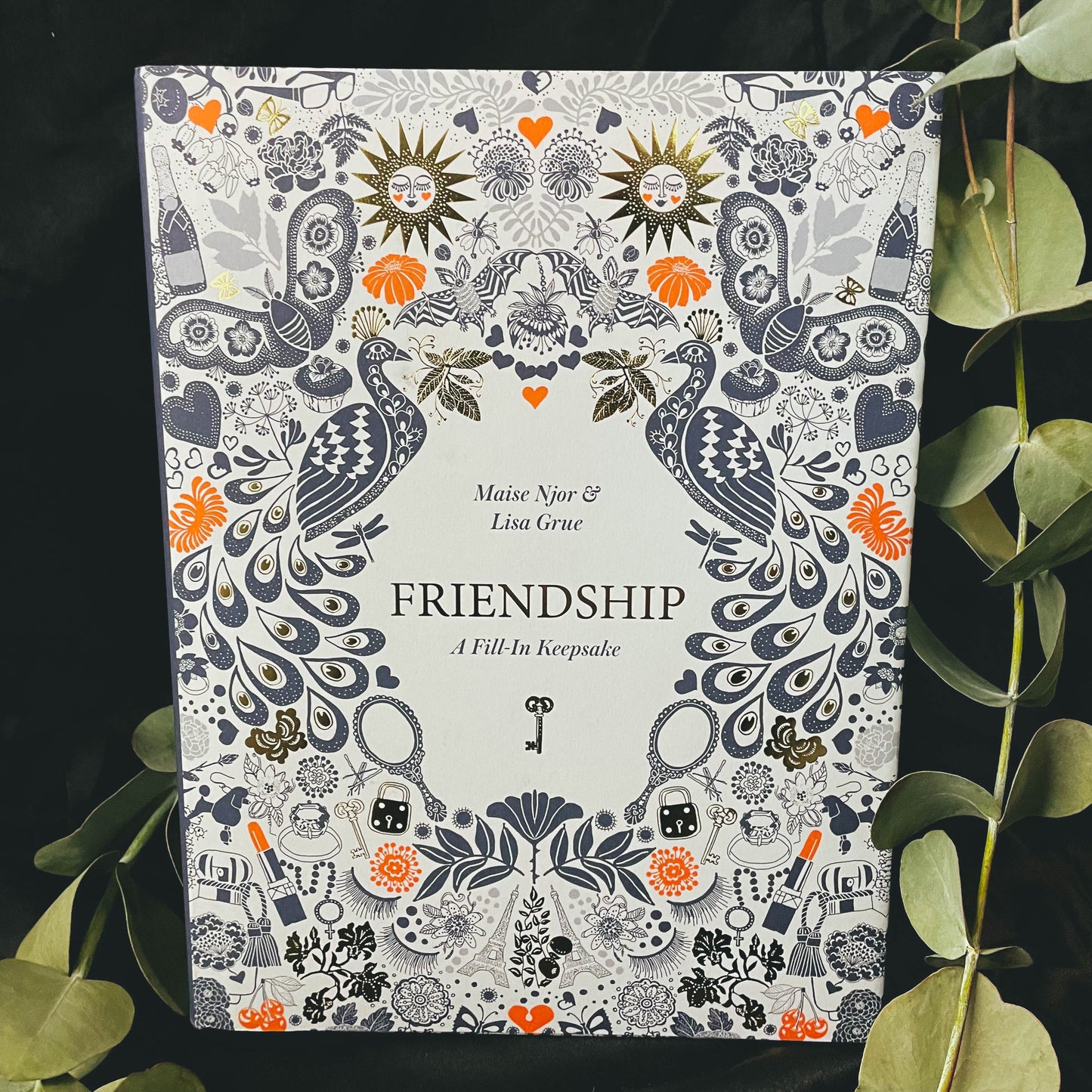 Friendship: A Fill-In Keepsake Journal